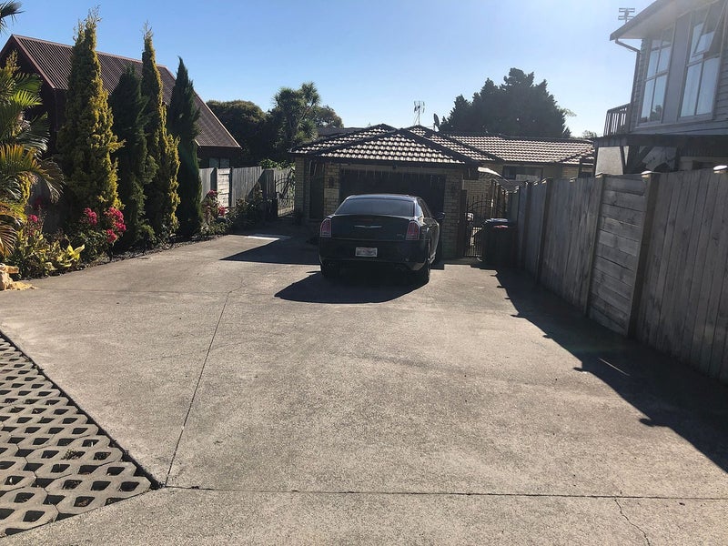 301A Blockhouse Bay Road, Avondale, Auckland - Carousel 1