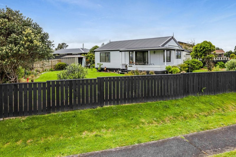 16 Pohutukawa Drive, Opunake - Carousel 1