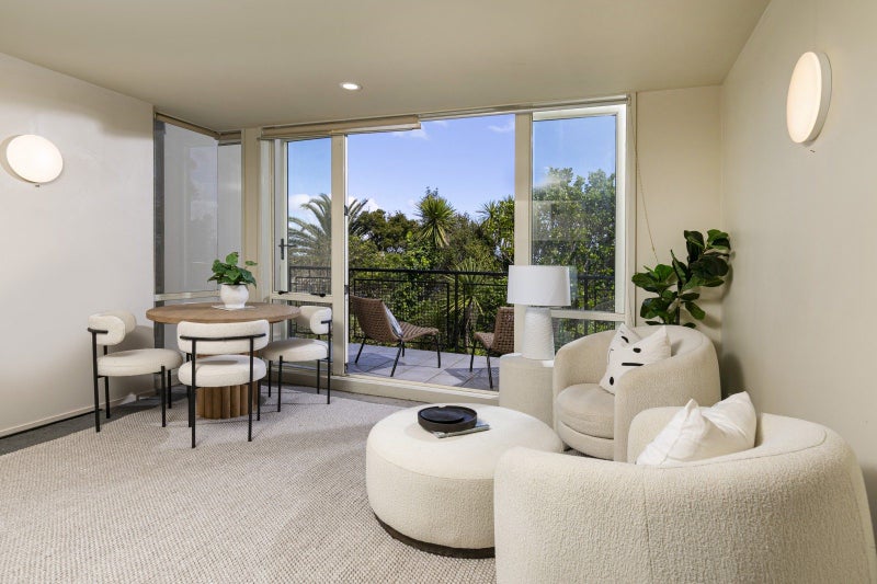 1/166 Mokoia Road, Chatswood, Auckland - Carousel 2