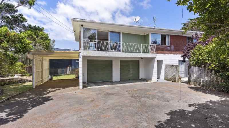27 First View Avenue, Beachlands, Auckland - Carousel 1