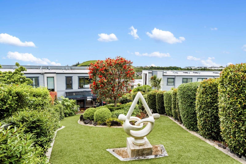 34 Charles Heaphy lane, St Johns, Auckland - Carousel 1