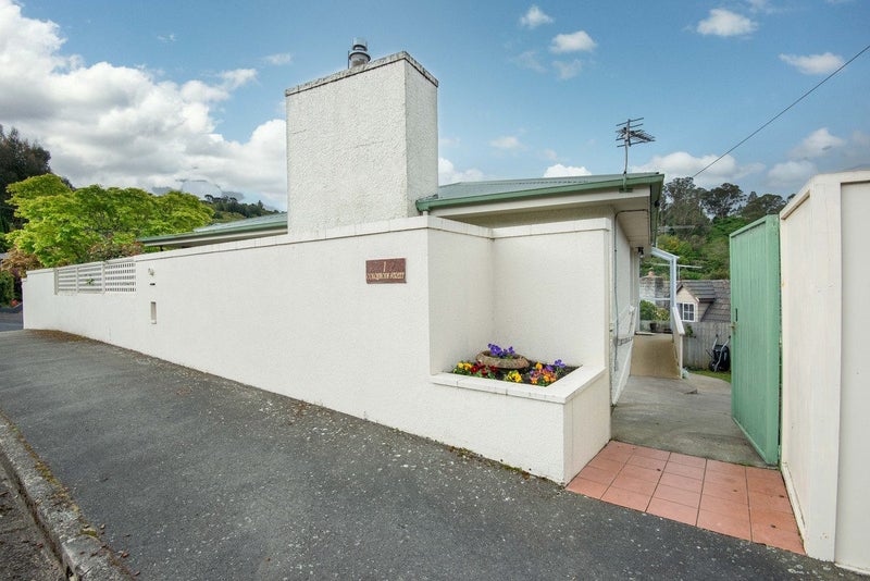 1 Colquhoun Street, Glenross, Dunedin, Otago - Carousel 31