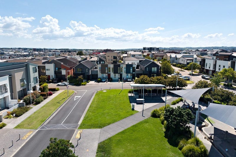 36 Tuatua Road, Hobsonville, Auckland - Carousel 2