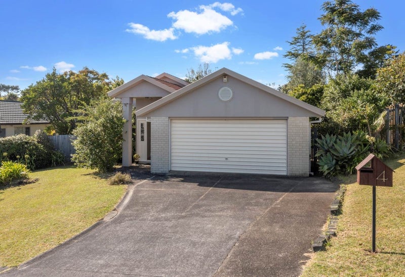 4 Bluebird Crescent, Unsworth Heights, Auckland - Carousel 1