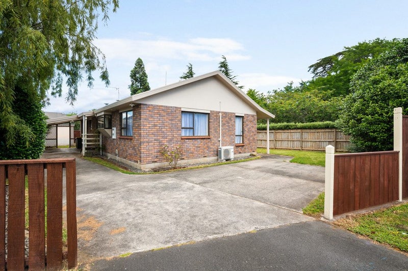 246 Clyde Street, Hamilton East, Hamilton - Carousel 1
