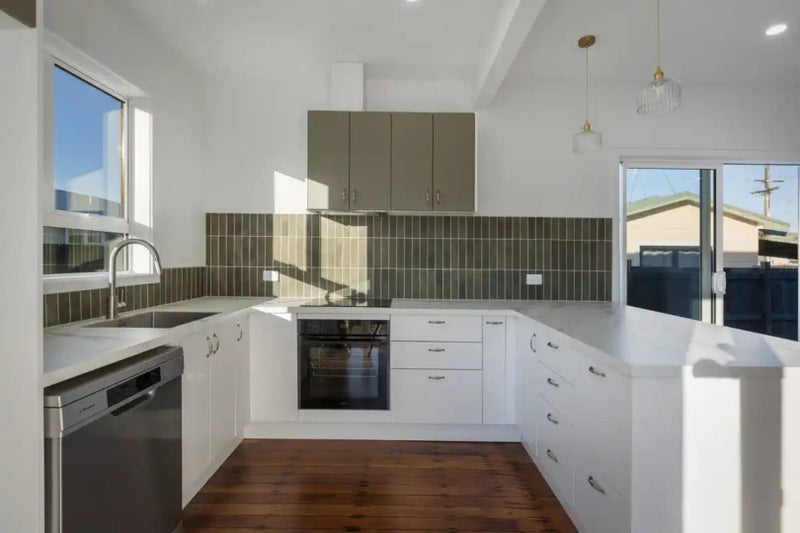 46 Beach Road, Katikati - Carousel 2