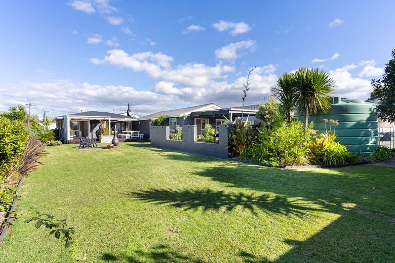 62 Third View Avenue, Beachlands, Auckland - Carousel 1