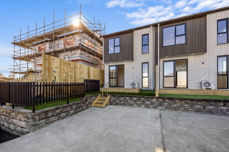 164 Kerepi Street, Westgate, Auckland - Carousel 15