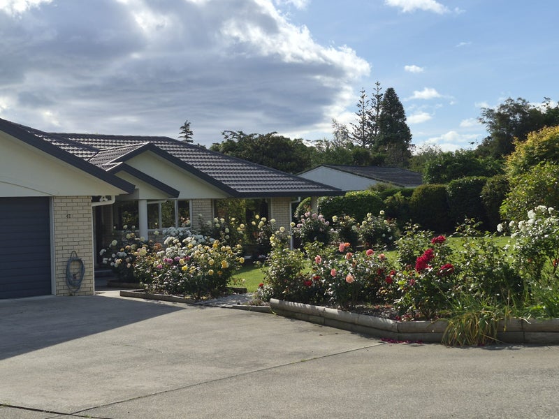 47 Railway Terrace, Ohau, Levin - Carousel 1