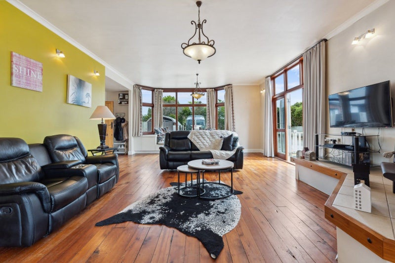 29 Tyndall Street, Pahiatua - Carousel 2