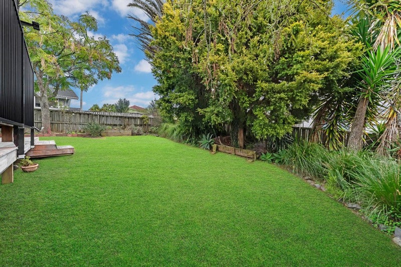 1/25 Taranui Place, Henderson, Auckland - Carousel 2