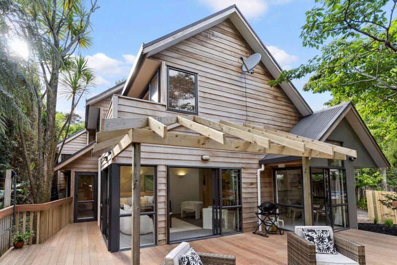139A Atkinson Road, Titirangi, Auckland - Carousel 1