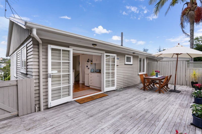 2/114 Ngapuhi Road, Remuera, Auckland - Carousel 1