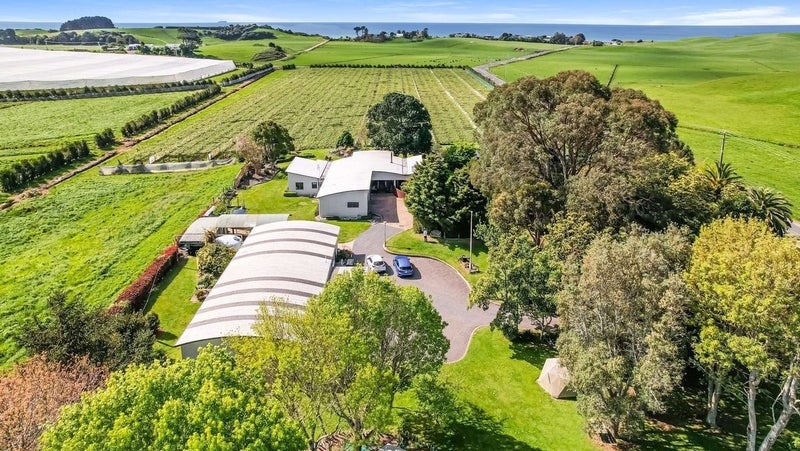 15 Rogers Road, Te Puke - Carousel 1