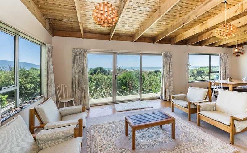 239 Manly Street, Paraparaumu Beach, Paraparaumu - Carousel 2