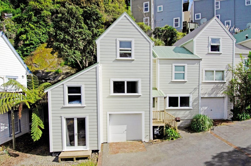 168A Sydney Street West, Thorndon, Wellington - Carousel 1