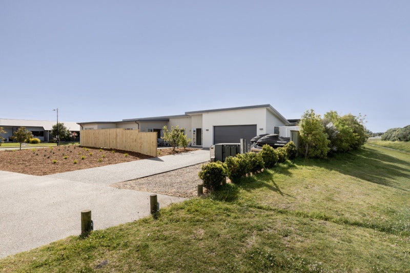 87 Awatira Drive, Papamoa Beach, Papamoa - Carousel 1