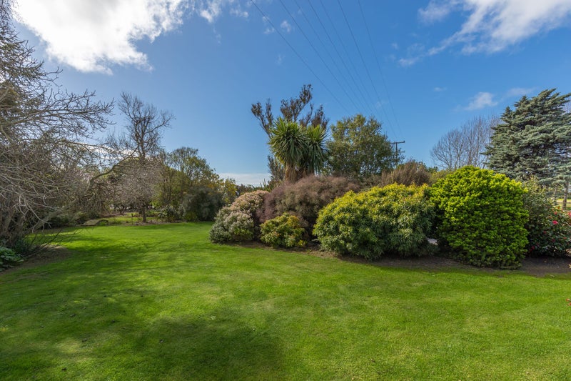 516 Dillons Point Road, Blenheim - Carousel 20