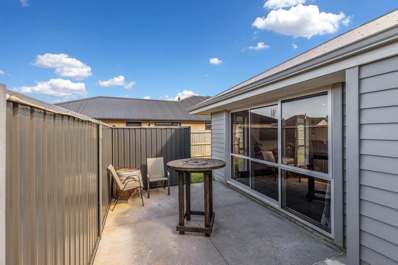 25 Walter Place, Kirwee - Carousel 27