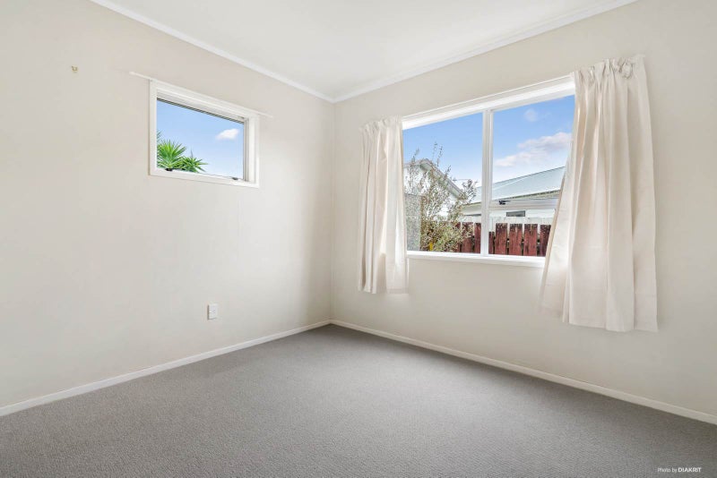 Property Valuation for 28 Bluewater Place, Wattle Downs, Auckland