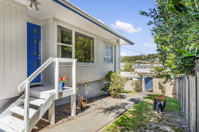 622A Whangaparaoa Road, Stanmore Bay, Whangaparaoa - Carousel 1