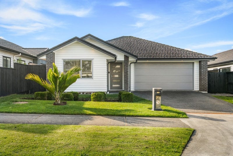 19 Papa Orchard Drive, Kumeu - Carousel 1