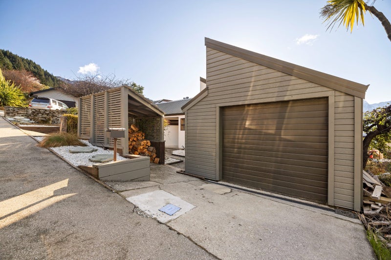 23 Greenstone Place, Fernhill, Queenstown - Carousel 13