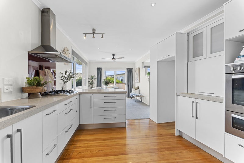 15 McLean Street, Strandon, New Plymouth - Carousel 2