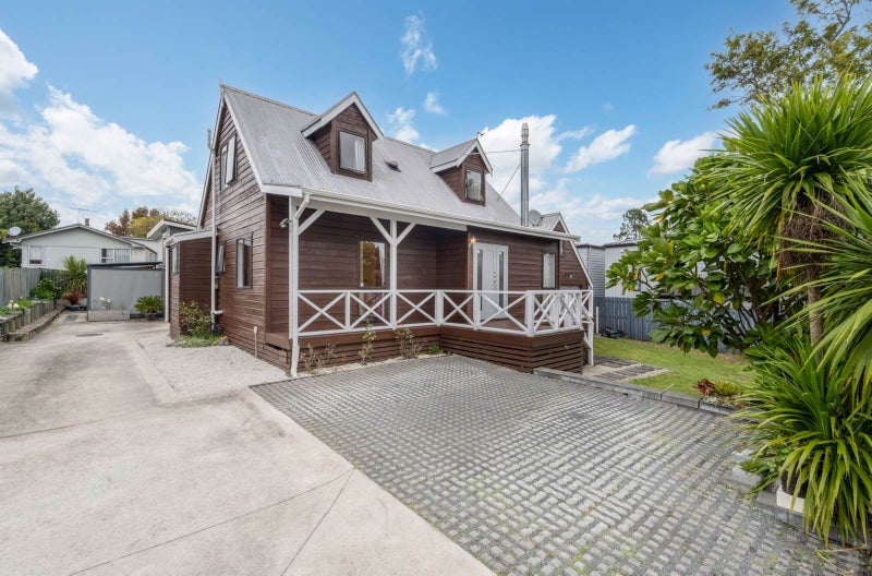 56 Fitzherbert Avenue, West Harbour, Auckland - Carousel 2
