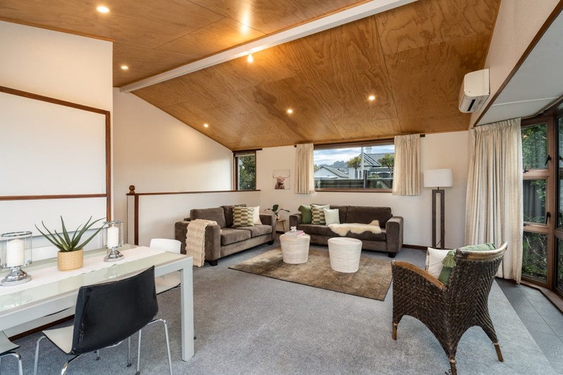 2 Grendon Street, Maori Hill, Dunedin - Carousel 1