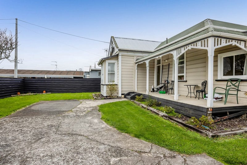 221A South Road, Hawera - Carousel 2