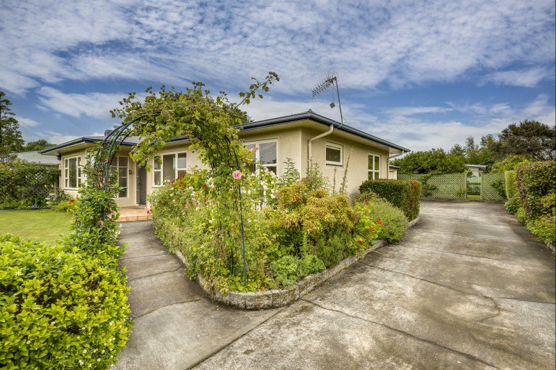 524 Hart Drive, Frimley, Hastings - Carousel 1