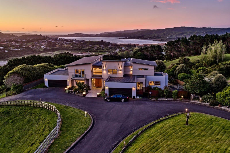 75B Paremata Haywards Road, Pauatahanui, Porirua, Wellington - Carousel 1