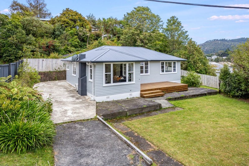 16 Rintoul Grove, Stokes Valley, Lower Hutt - Carousel 1