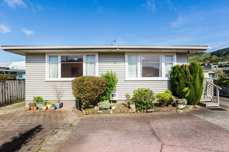 45A Oxford Street, Tawa, Wellington - Carousel 1