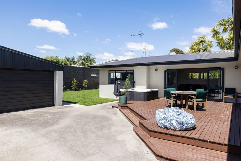 112 Beerescourt Road, Beerescourt, Hamilton - Carousel 1