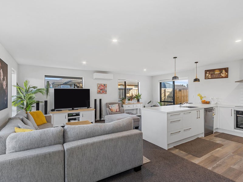 10 Billy T Lane, Rolleston, Selwyn, Canterbury - Carousel 2