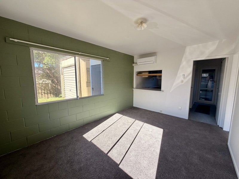 5/175 Queens Drive, Lyall Bay, Wellington - Carousel 1