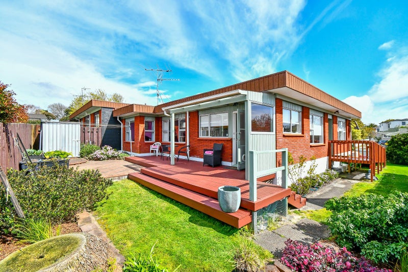 8A Ashdown Place, Pahurehure, Papakura - Carousel 1
