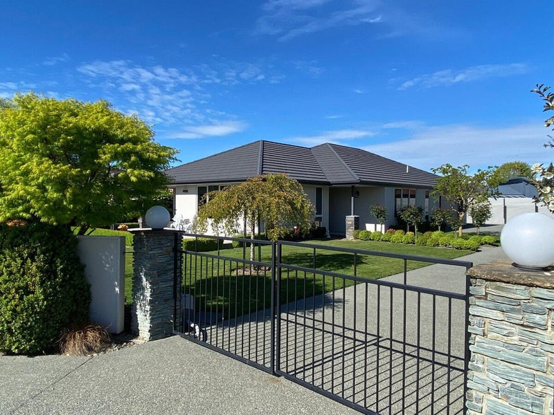16 Tancred Street, Geraldine, Geraldine - Carousel 1