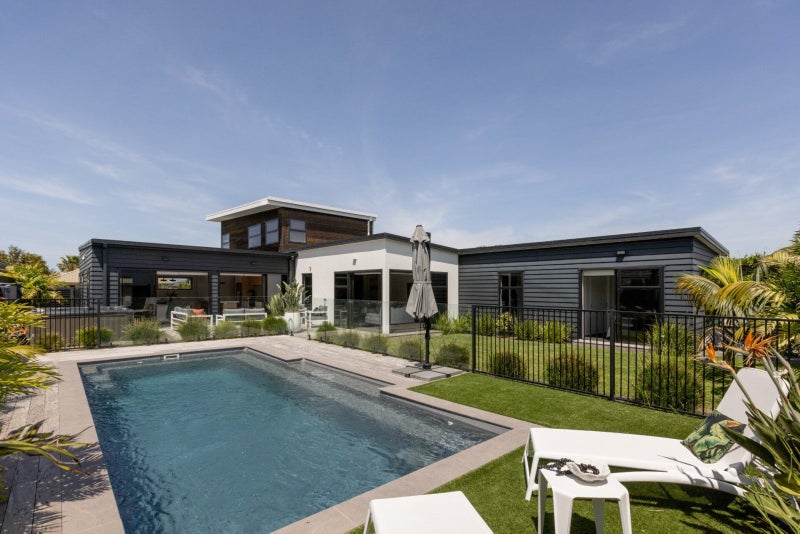 15 Cassinia Close, Papamoa Beach, Papamoa - Carousel 1