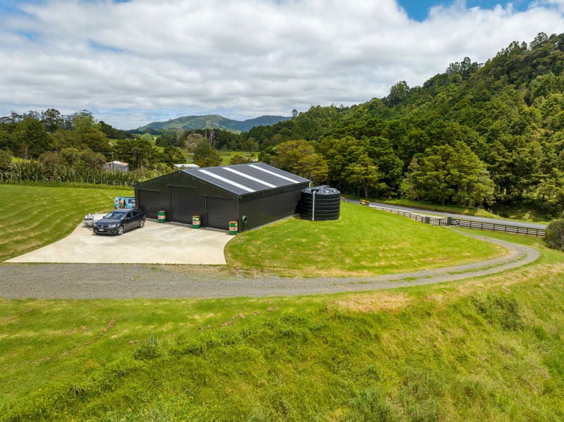 654 West Coast Rd, Komokriki, Auckland - Carousel 2