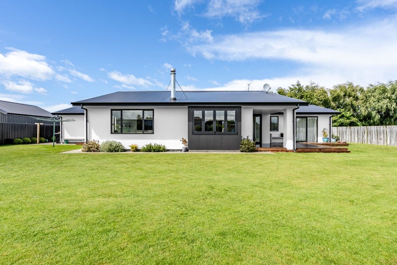 10 Barker Place, Waikiwi, Invercargill - Carousel 2