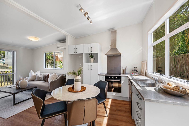 26A Camelot Place, Glenfield, Auckland - Carousel 2