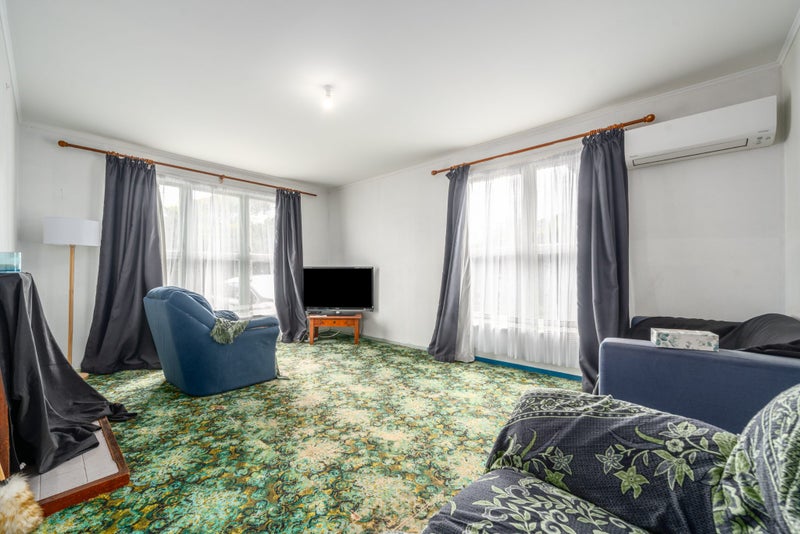 78 Champion Street, Cannons Creek, Porirua - Carousel 2