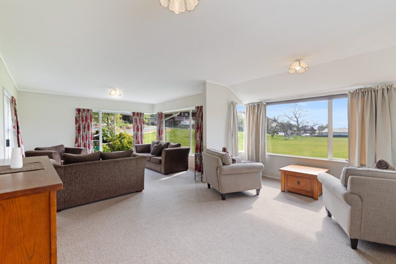 2/27 Renwick Place, Nelson South, Nelson - Carousel 1