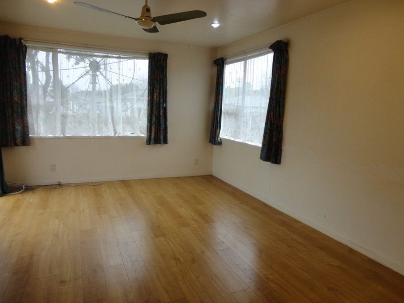 49 Cherry Road, Bucklands Beach, Auckland - Carousel 2