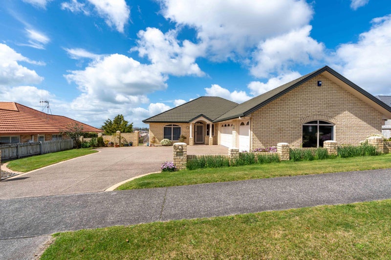 82 Rototuna Road, Rototuna, Hamilton - Carousel 1