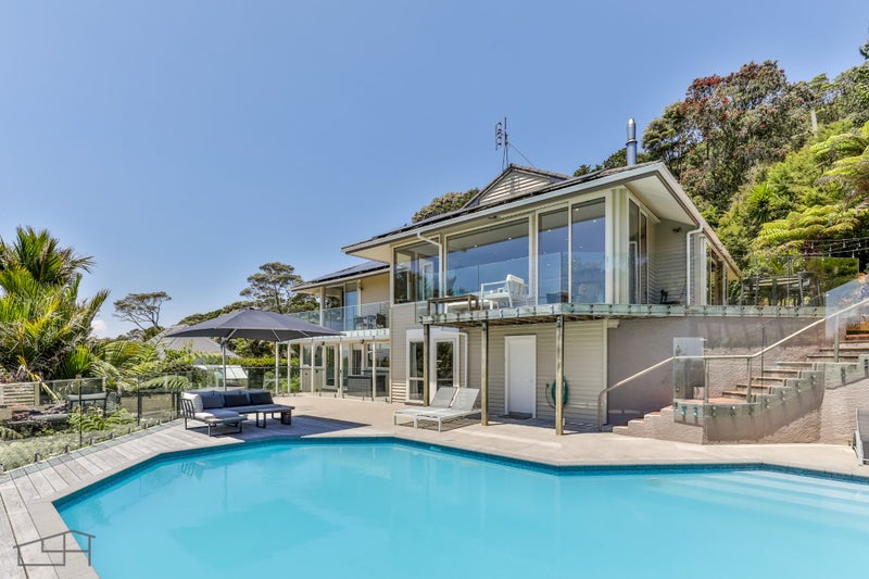 29 Kohu Road, Titirangi, Auckland - Carousel 2