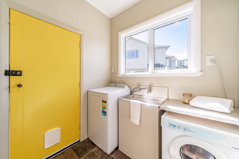 140 Homebush Road, Khandallah, Wellington - Carousel 14